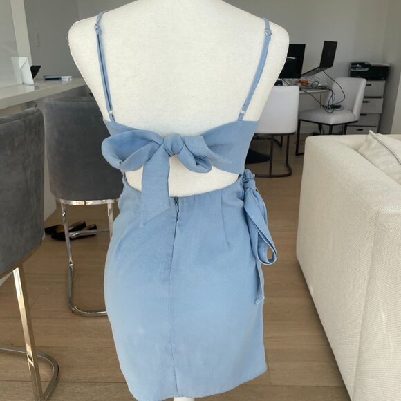 White Fox Blue Tie-Back Mini Dress with Adjustable Straps XS - Picture 4 of 7